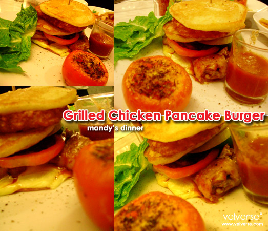 Food at Paddington House of Pancakes: Grilled Chicken Pancake Burger
